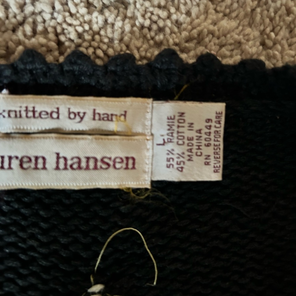 Elegant Black Cardigan with Vibrant Embroidery - Picture 2 of 9
